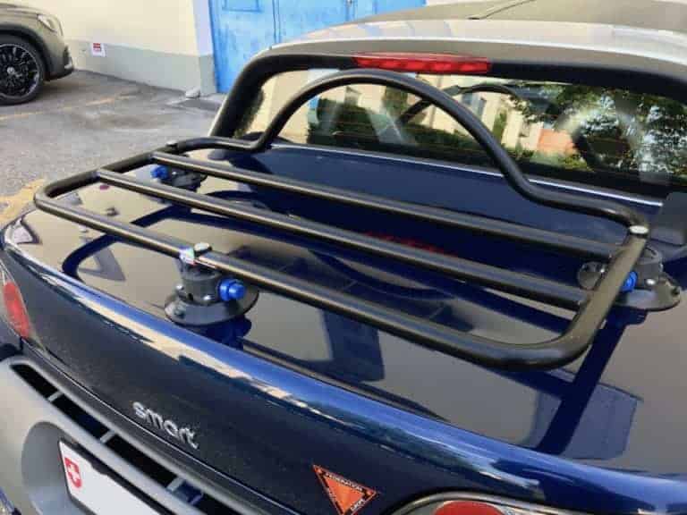 close up of a smart roadster luggage rack
